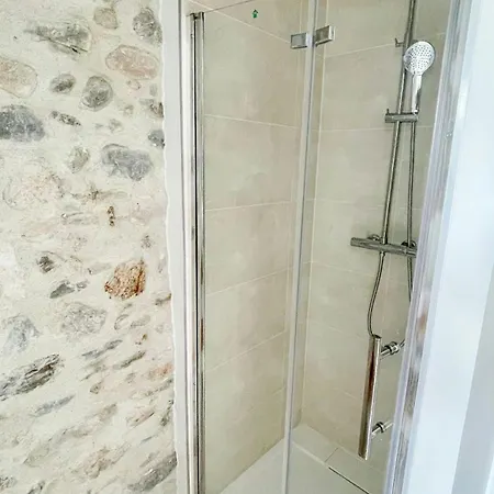 בית נופש Maison De Village Au Bord De La Riviere Bize-Minervois