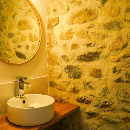 Maison De Village Au Bord De La Riviere Bize-Minervois